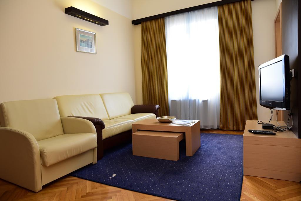 Apartment Aci Marina Крес Екстериор снимка