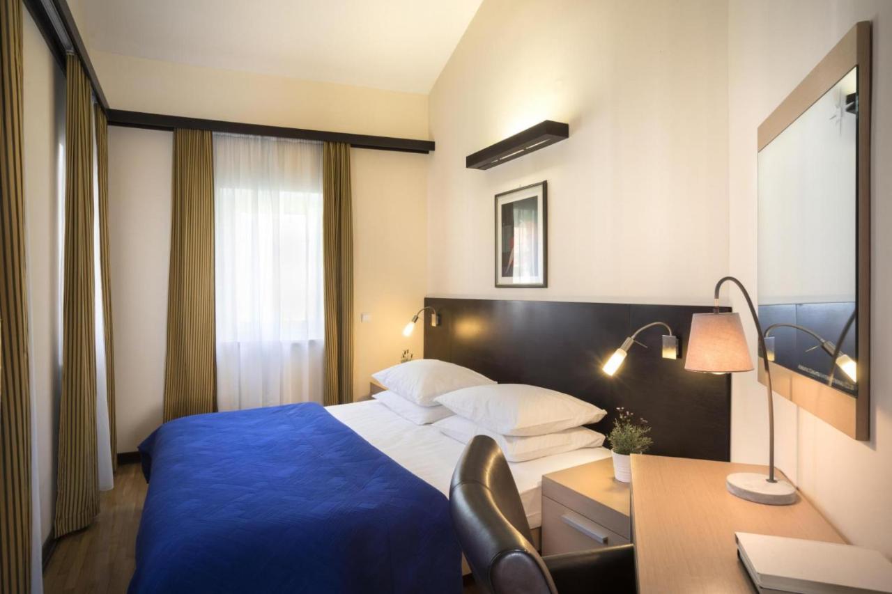 Apartment Aci Marina Крес Екстериор снимка