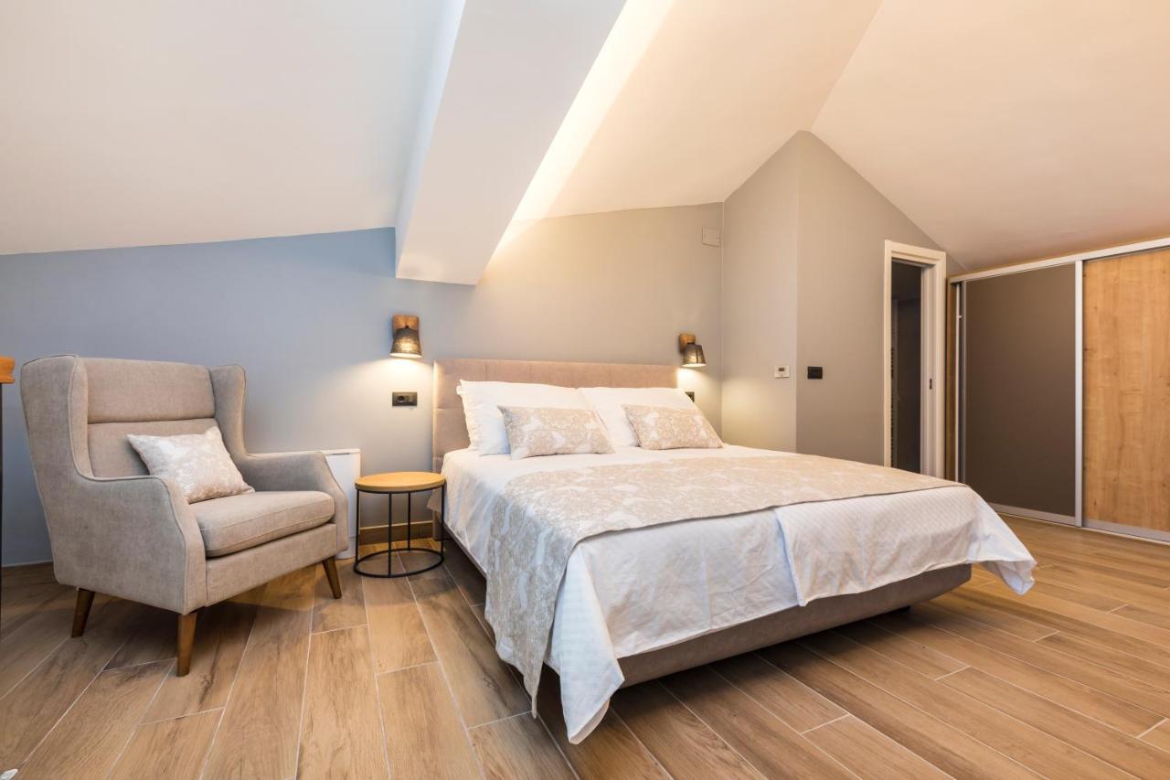 Apartment Aci Marina Крес Екстериор снимка