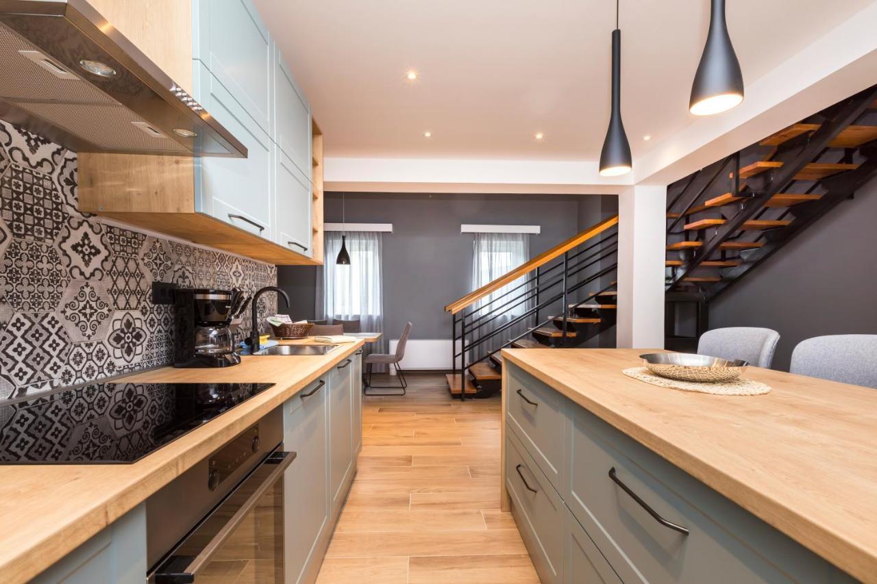 Apartment Aci Marina Крес Екстериор снимка